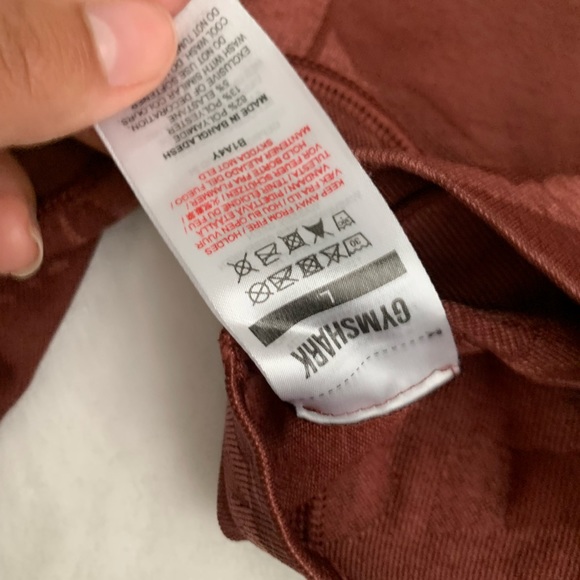 Gymshark camo wine red shorts ❤️ Size L. - Picture 3 of 3